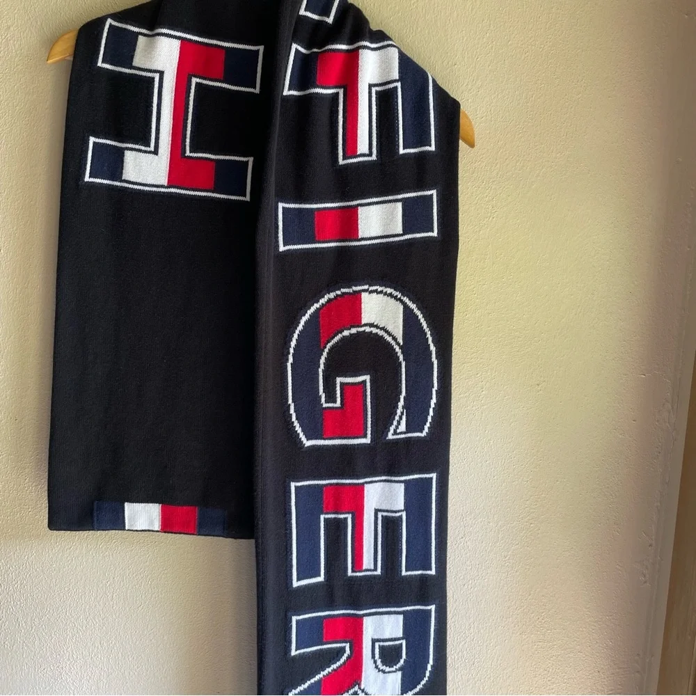 Tommy Hillfager Large Spell-out Collegiate Sweater Scarf. Black w/ RW&B. 76